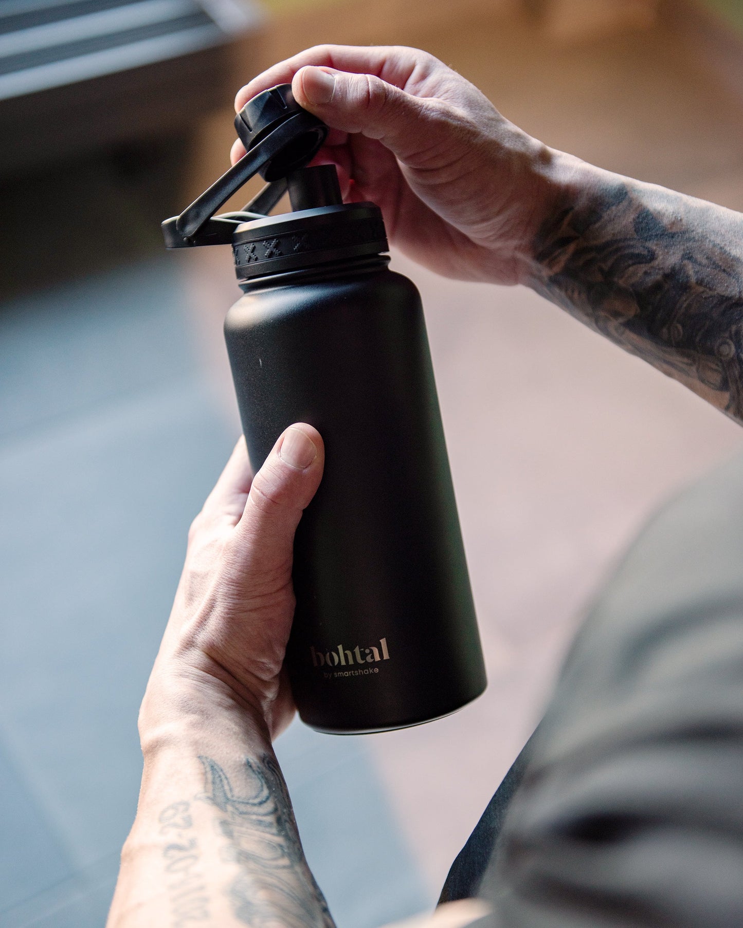 bohtal-insulated-sports-bottle-black-q8 Bohtal_Insulated_Sports_Bottle_Black_lifestyle.jpg
