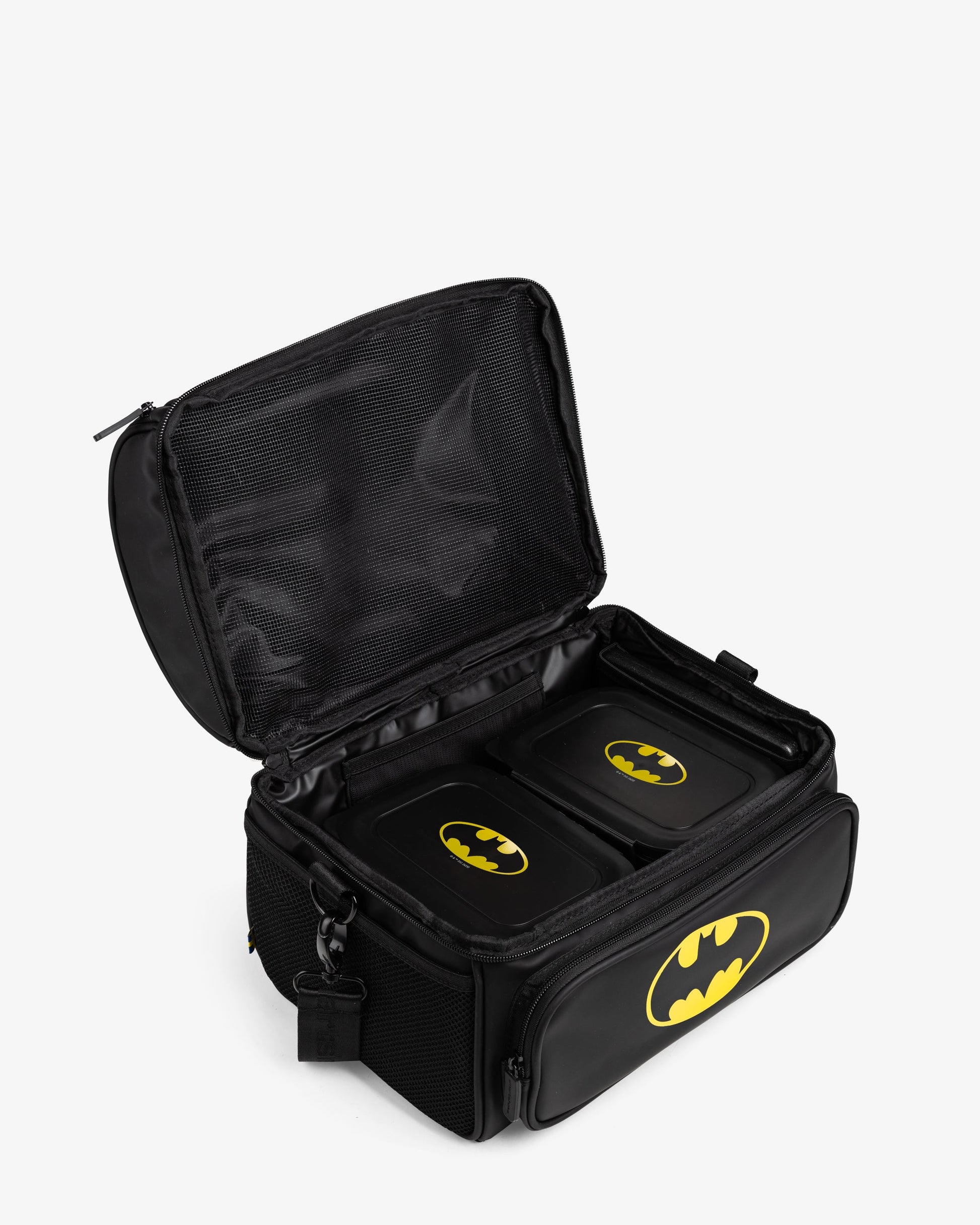 meal-prep-bag-batman-with-4-food-containers-and-2-ice-packs-g0 Smartshake_Meal_Prep_Bag_Batman_open.jpg