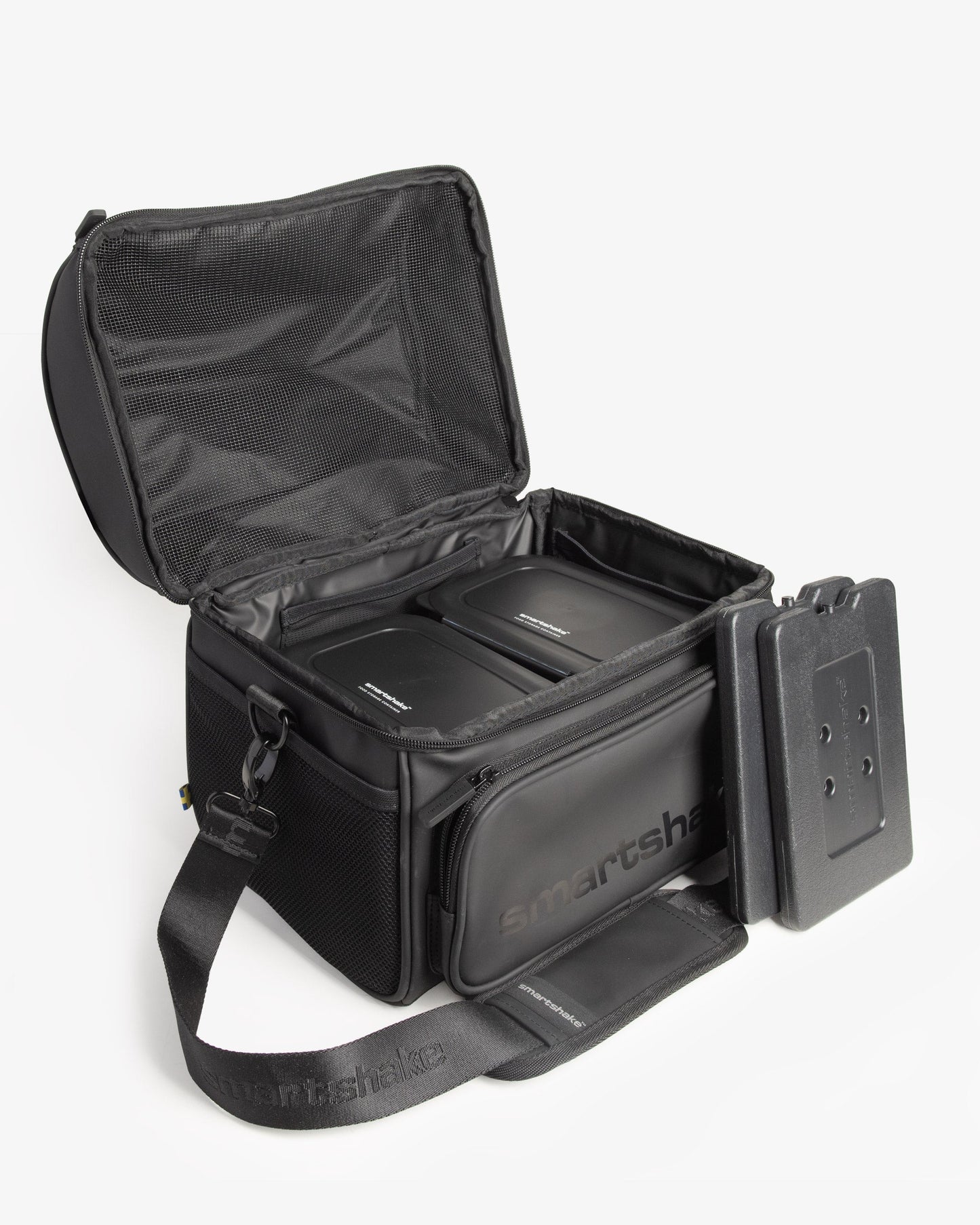 meal-prep-bag-black-with-4-food-containers-and-2-ice-packs-r4 Smartshake_Meal_Prep_Bag_Black_open.jpg