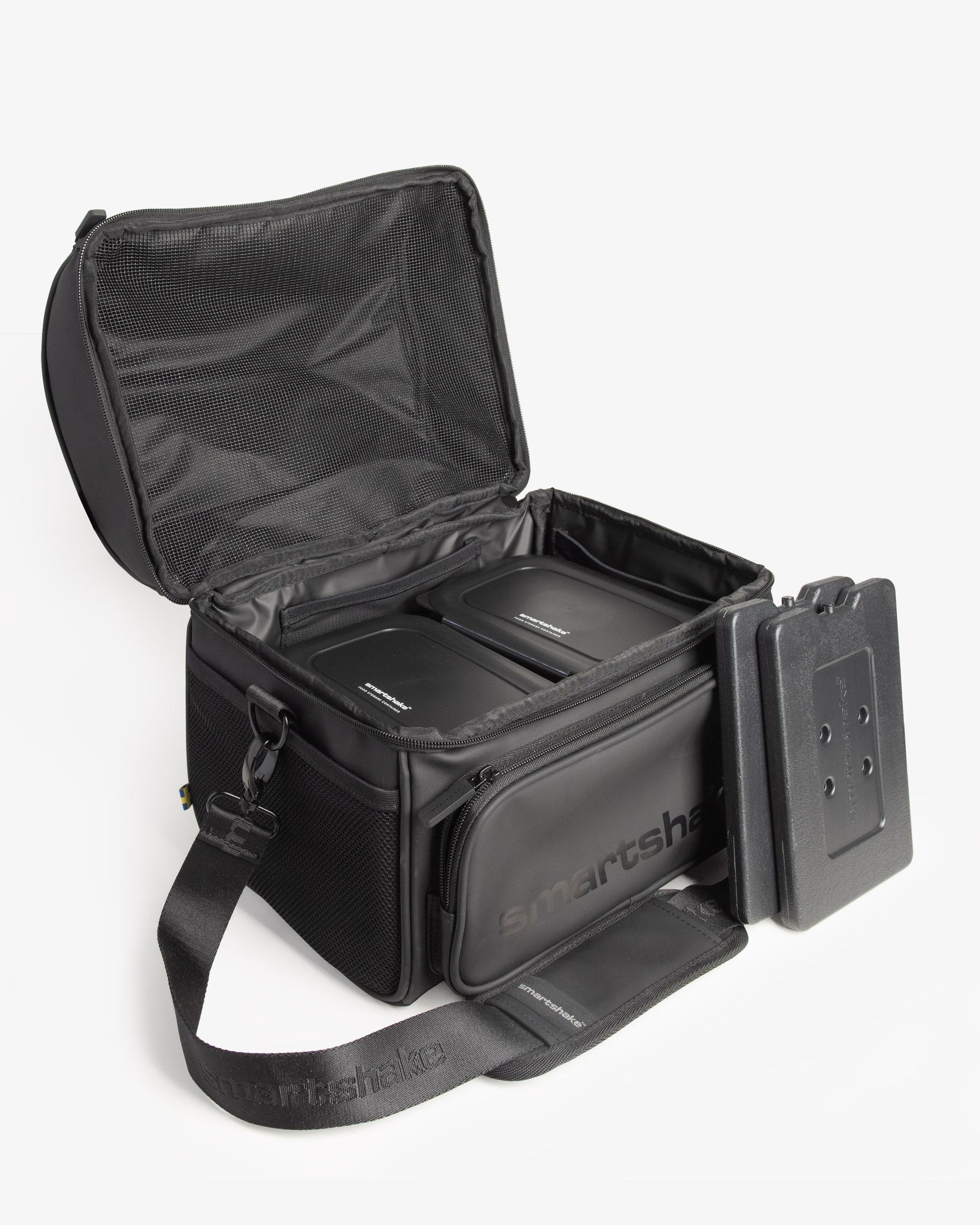 meal-prep-bag-black-with-4-food-containers-and-2-ice-packs-r4 Smartshake_Meal_Prep_Bag_Black_open.jpg