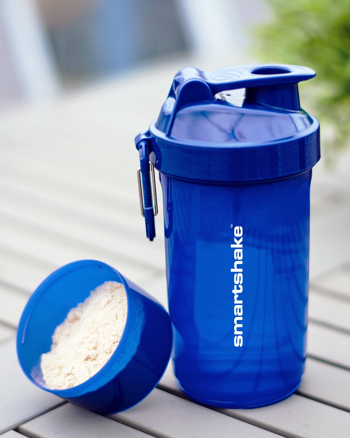 original2go-one-navy-blue-h6 Smartshake_Original2GoONE_Navy_Blue_lifestyle.jpg
