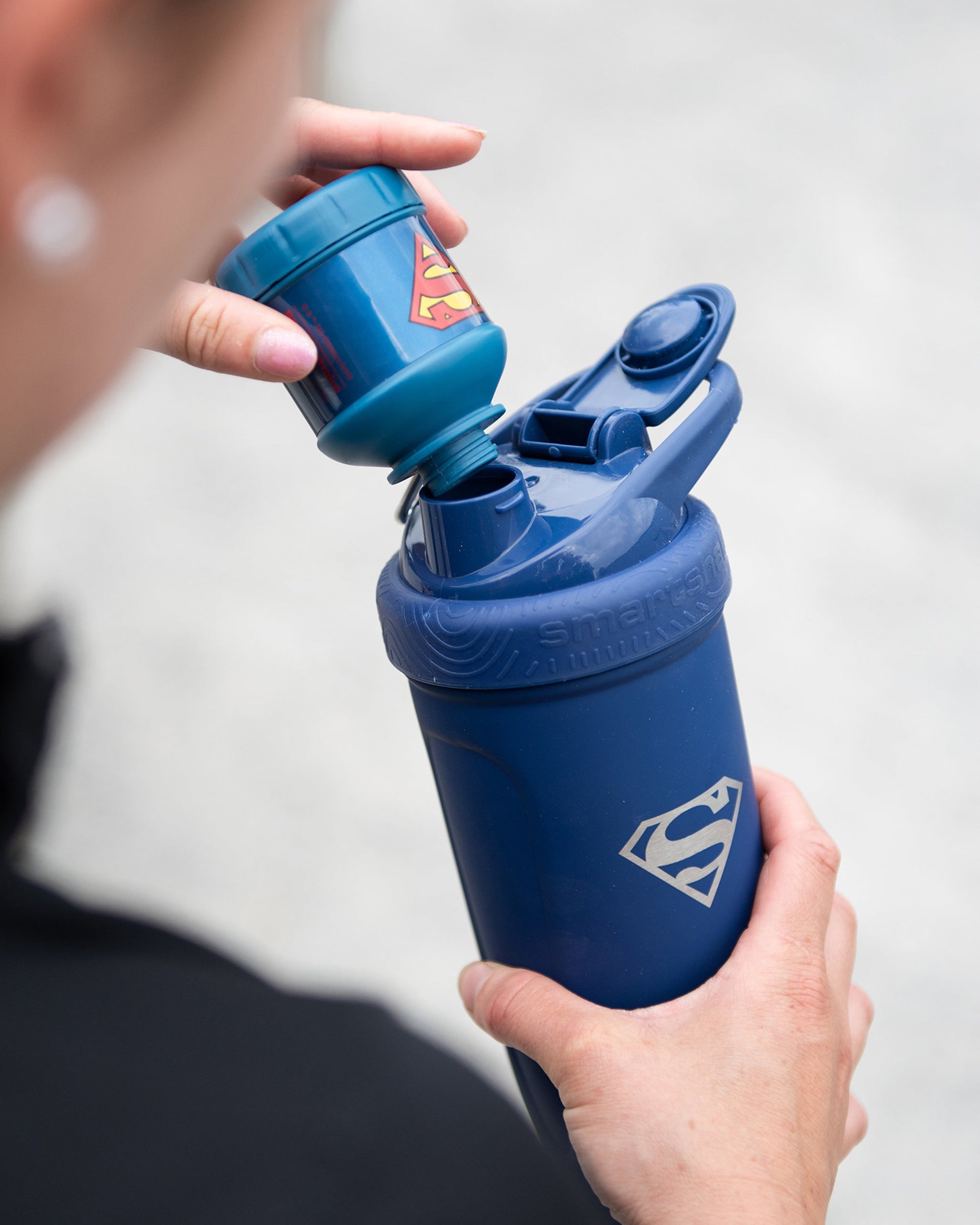whey2go-funnel-superman-p0 Smartshake_Whey2Go_Superman_Lifestyle.jpg